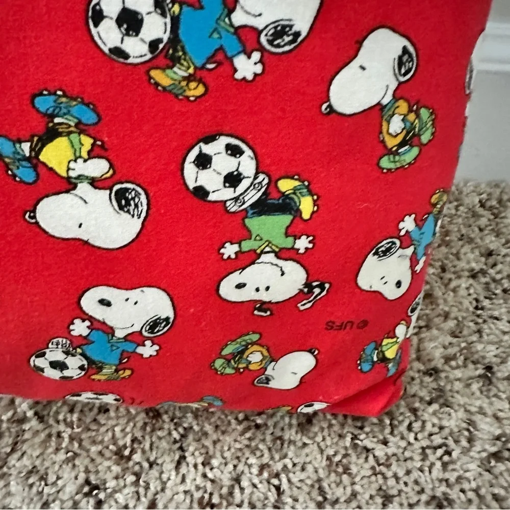 VTG 2000s Peanuts Snoopy UFS Soccer Player Handmade Pillow 14” RARE FABRIC